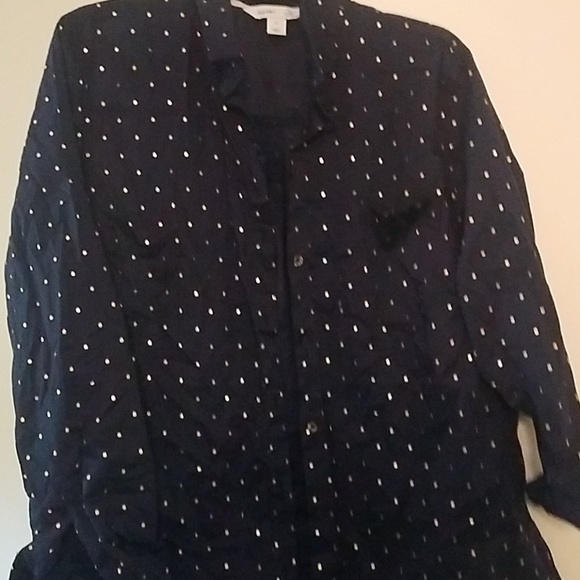Two button down blouse - Picture 4 of 7